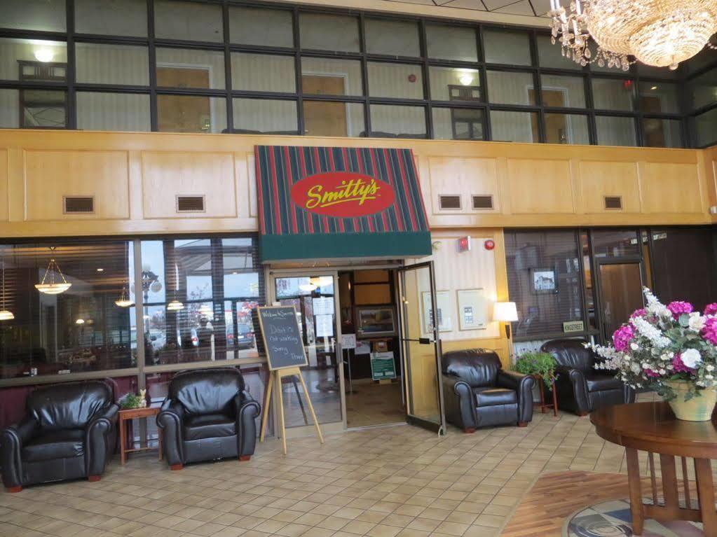 Tropical Inn - North Battleford Exterior photo